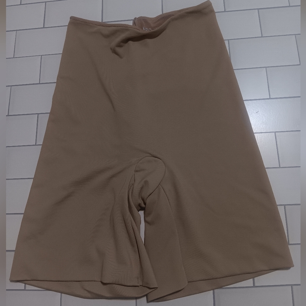 ASSETS Shapewear Short Pull On‎ Sculpt Nude SzXL